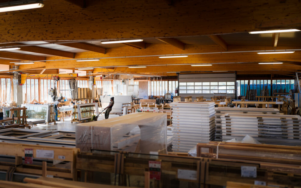 Vue d'ensemble intérieure d'un des ateliers de l'usine Roux Frères - Photographe industriel