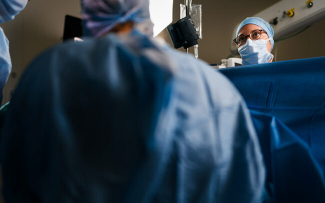 Docteurs Marie Poiblanc et Eric Olagne, Chirurgiens au Pôle digestif Lyon Est (UCGT)