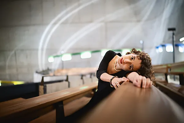 Église Saint-Pierre de Firminy — puits de lumière (Le Corbusier) Intérieur de l’église Saint-Pierre à Firminy, puits de lumière, photographie d’architecture moderne Le Corbusier