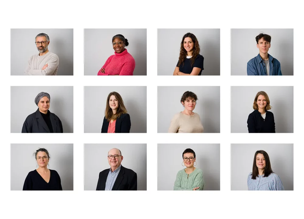 Exemple de trombinoscope d’entreprise avec portraits corporate sur fond gris, présentés en grille