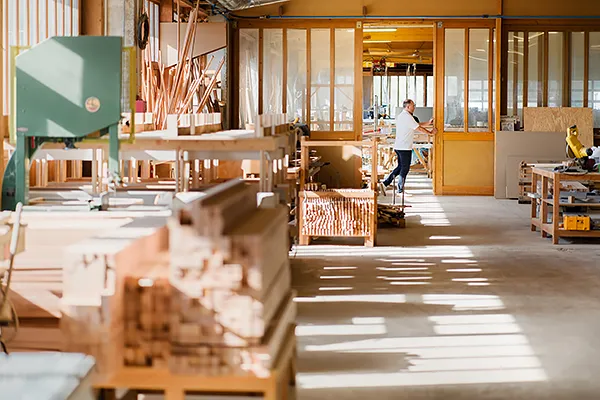 Atelier de menuiserie industrielle – Roux Frères