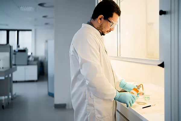 Portrait corporate en environnement technique – YOLE Group