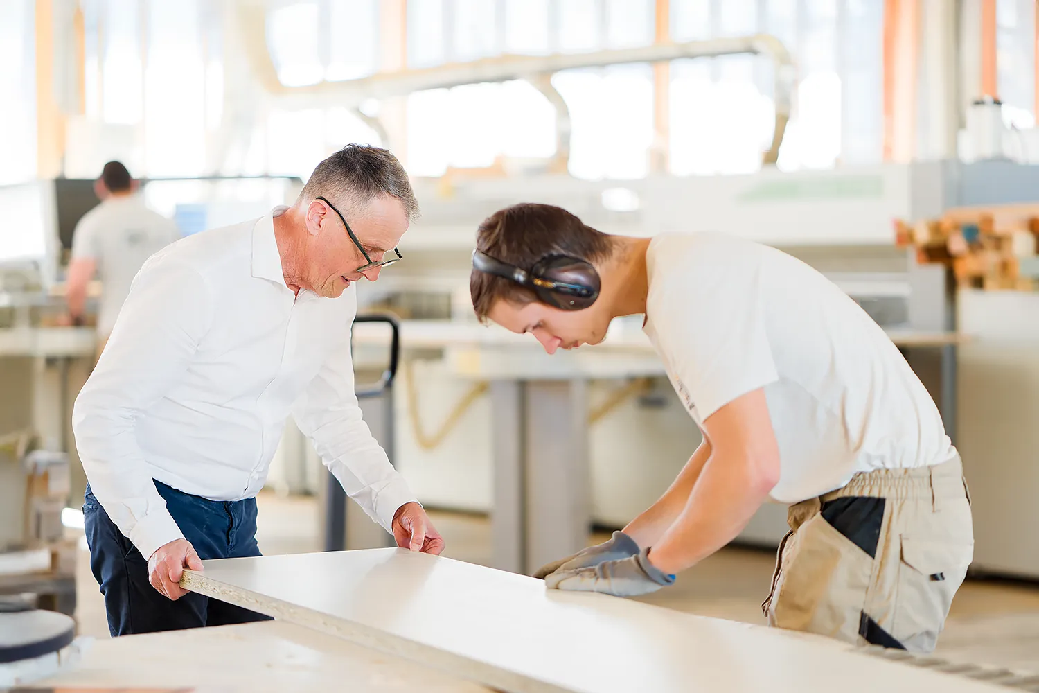 Reportage photo entreprise - Reportage photo réalisé dans l'atelier de menuiserie de l'entreprise Roux Frères - Ardèche - Photographe : Olivier Ramonteu